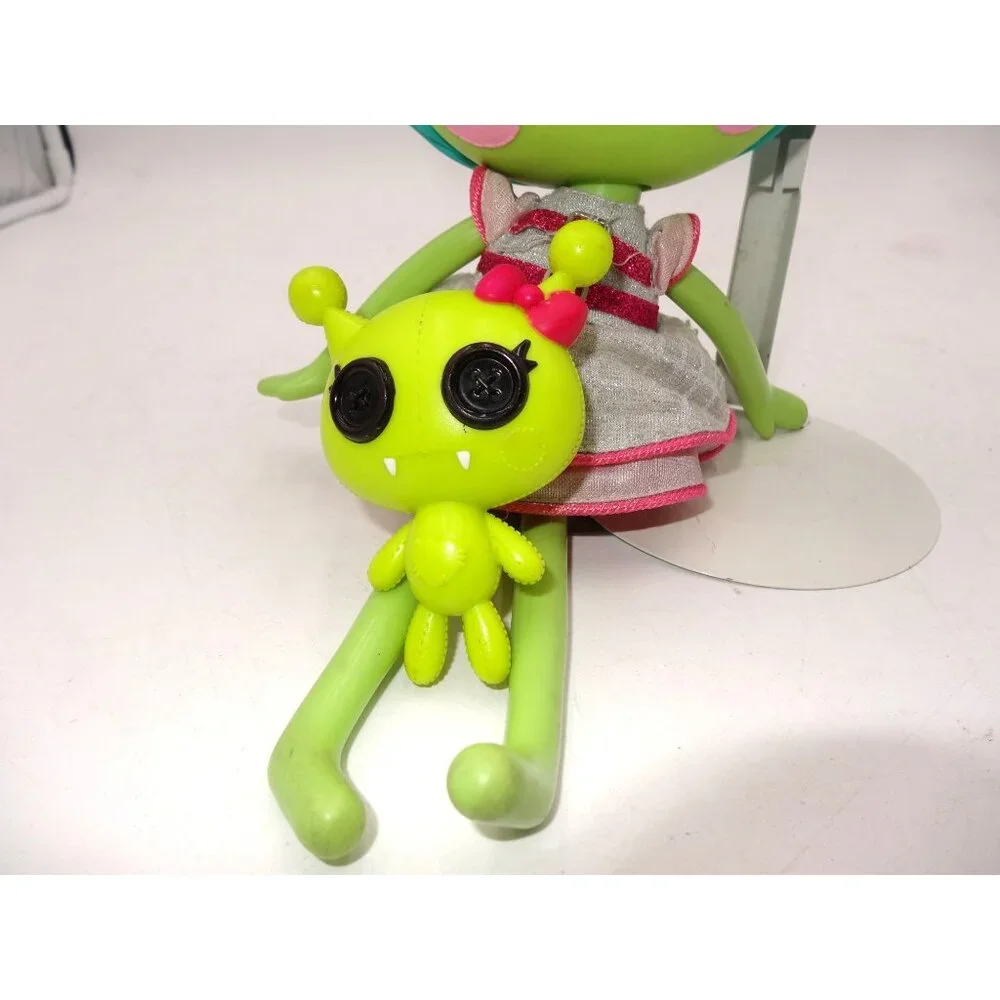 Lalaloopsy Alien Haley Galaxy Doll‎ With Green Skin Turquoise Pigtails Alien Pet